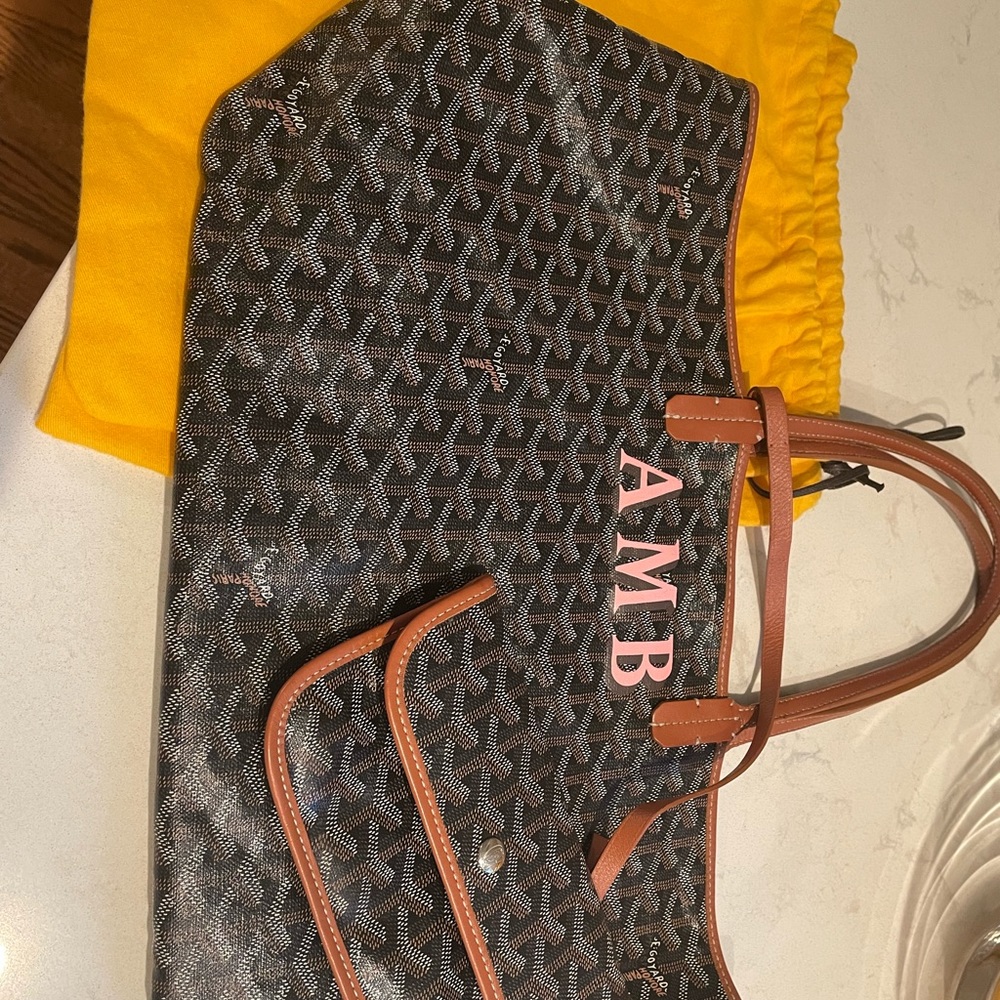 EXCELLENT CONDITION GOYARD! Black and Tan. Monogram can be removed.